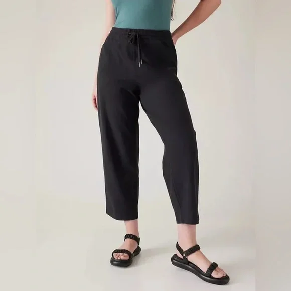 Athleta Farralon Pan 
Black, size Medium - Picture 3 of 10